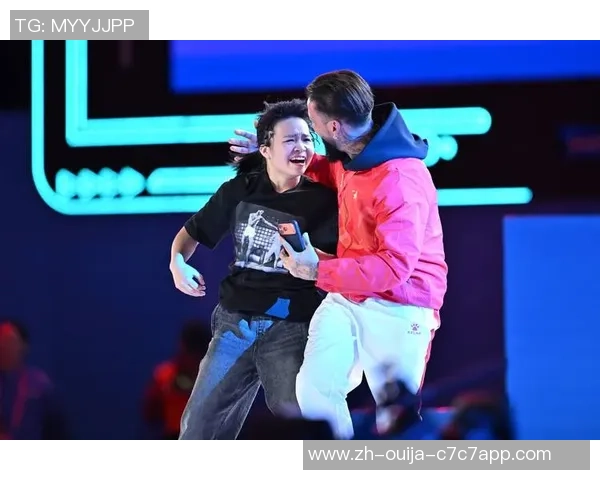 每日亮点丨霹雳舞者上台露脸 全运赛场生机开放 每日亮点丨霹雳舞者上台露脸 全运赛场生机开放